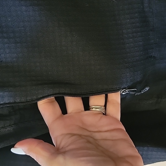 Patagonia Black Zip Up Jacket - Picture 4 of 6